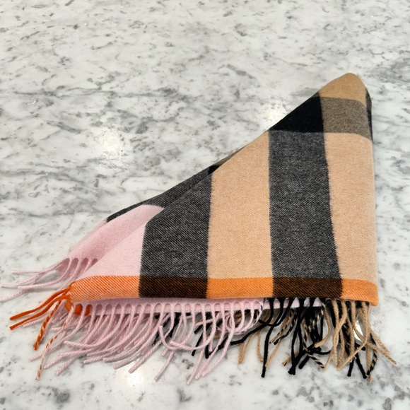 Burberry Cashmere Bandana Scarf Brand New - Picture 7 of 8